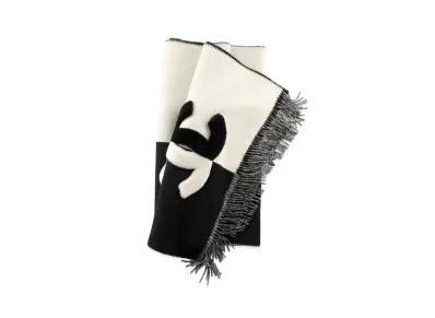 CHANEL Stole Cashmere & Shearling Lambskin "White/Black"
