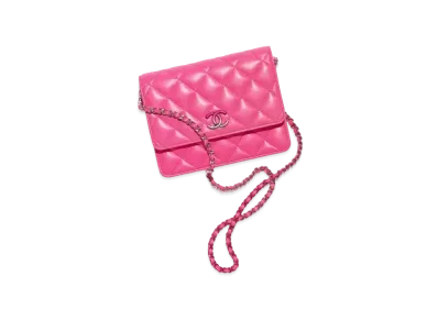 CHANEL Clutch With Chain Lambskin & Gradient Lacquered Metal "Fuchsia"