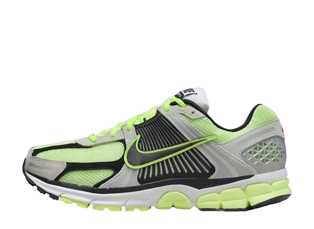 ナイキ ズーム ボメロ5 "ライフタイム"