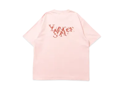 Younger Song pigment Universal logo T "Pink"