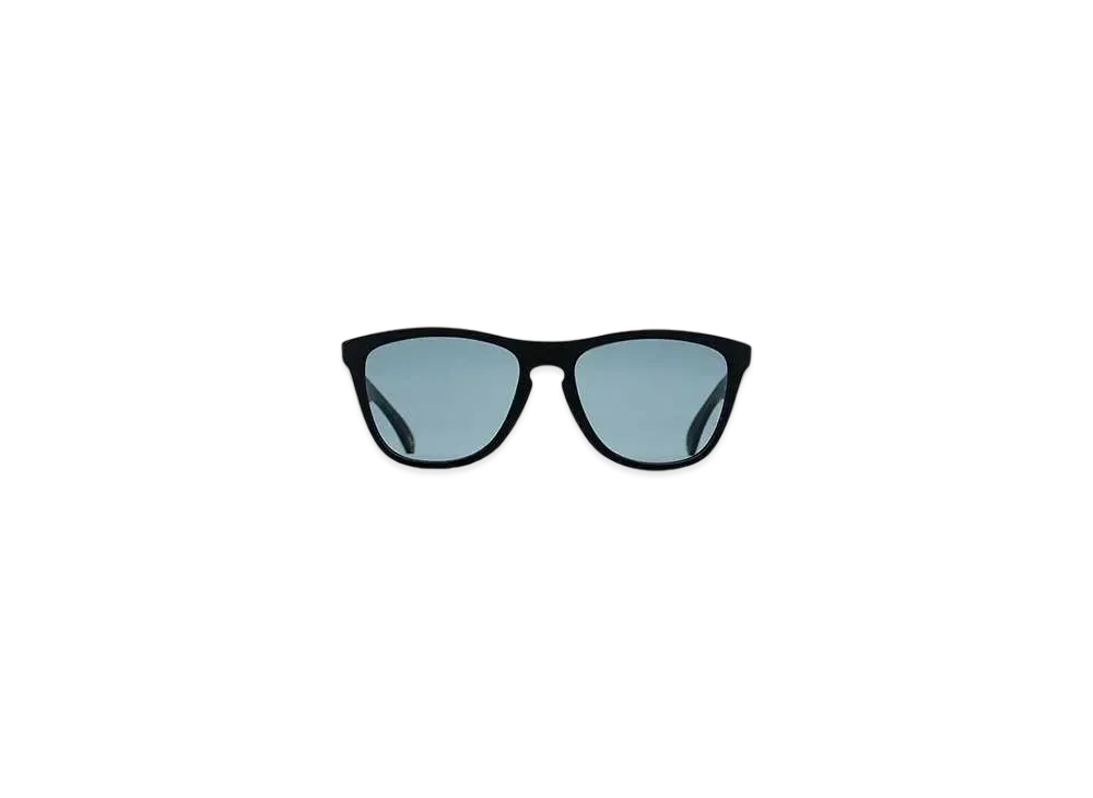 OAKLEY FROGSKINS (A) "Frame Color: MATTE BLACK / Lens Color: PRIZM SLATE"