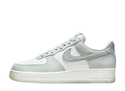 ナイキ エアフォース1 ロー "シルバースウェード"