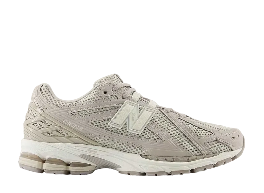 M*u様 New Balance ニューバランス1906R \