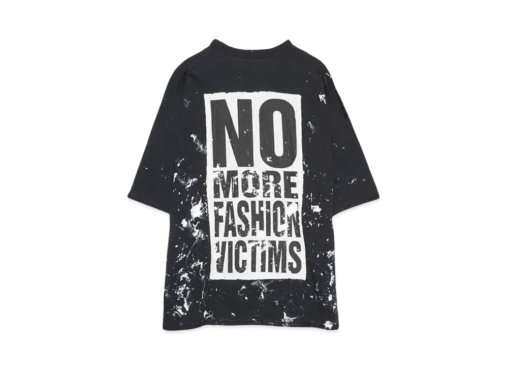 KATHARINE HAMNETT INSIDE OUT SLOGAN TEE "BLACK"