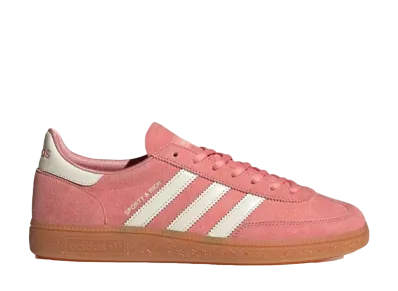 スポーティアンドリッチ × アディダス オリジナルス ハンドボール スペツィアル "パントーン/クリームホワイト/ガム"