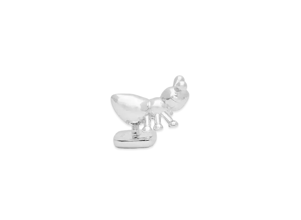 LOEWE Ant Pin In Brass "Palladium"