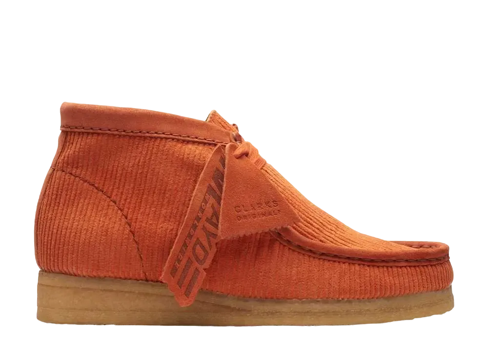 メイドワールドワイド × クラークス ワラビー ブーツ "テラコッタ"