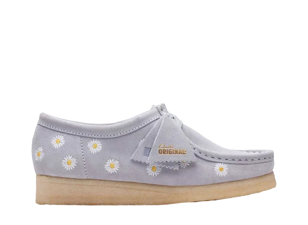 Clarks Women's Wallabee "Cloud Grey Embroidered"