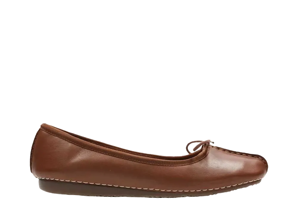 Clarks Women's Freckle Ice "Dark Tan Leather"