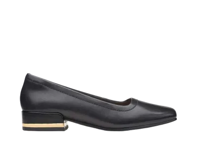Clarks Women's Seren30 Court "Black"
