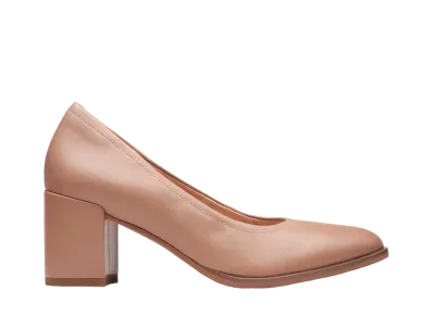Clarks Women's Freva55 Court "Praline Leather"
