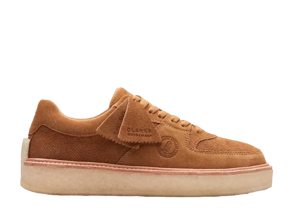 クラークス サンドフォード "ゴールデンサンドスウェード"