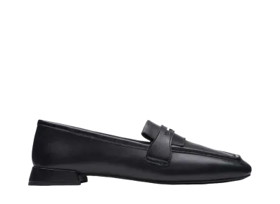 Clarks Women's Ubree15 Surf "Black Leather"