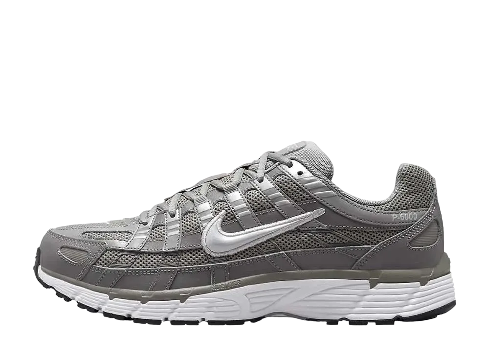 ナイキ P-6000 "ダークスタッコ/フラットピューター/ホワイト/メタリックプラチナ"