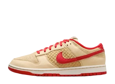 ナイキ ダンク ロー "ワッフル/ストロベリー"