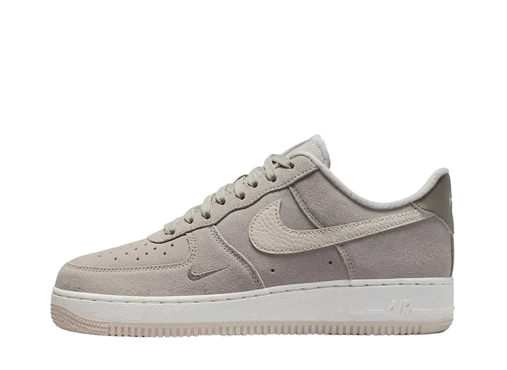ナイキ ウィメンズ エアフォース1 ロー "グレースウェード"