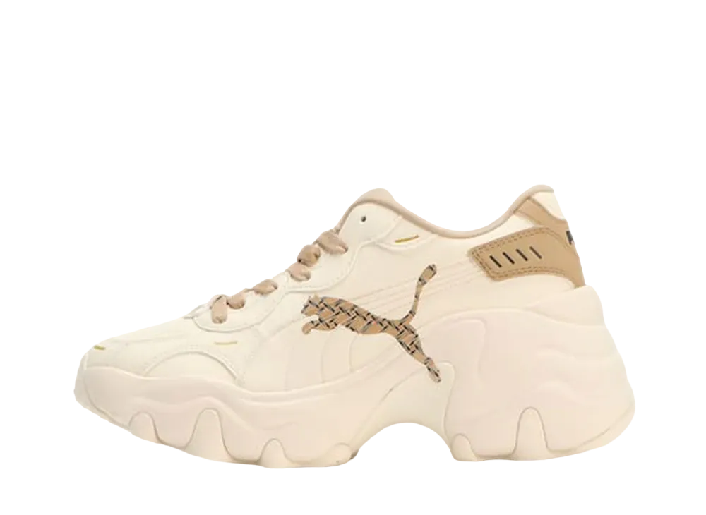 プーマ ウィメンズ パルサー ウェッジ モノグラム "プリスティン/プレーリータン"