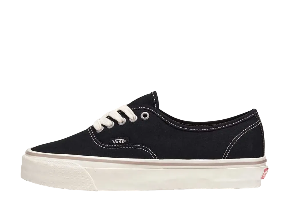 バンズ MTE オーセンティック "ブラック/マシュマロ"