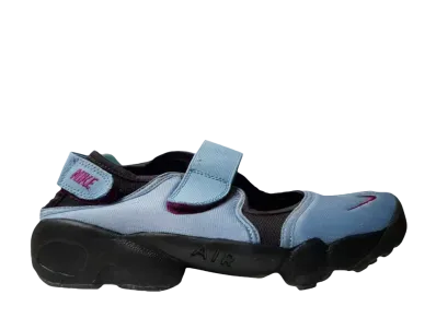 ナイキ エアリフト "スカイライン/ラズベリー レッド"