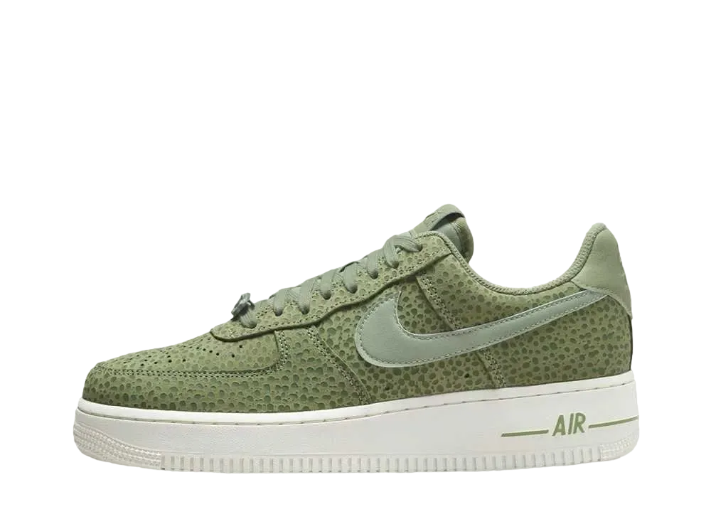 ナイキ ウィメンズ エアフォース1 サファリ "オイルグリーン"