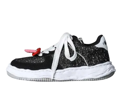 71MICHAEL × Maison MIHARA YASUHIRO Embroidery WAYNE with Brooch Low-top Sneaker "Black"