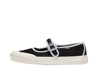 Vans Women's Mary Jane "Black"