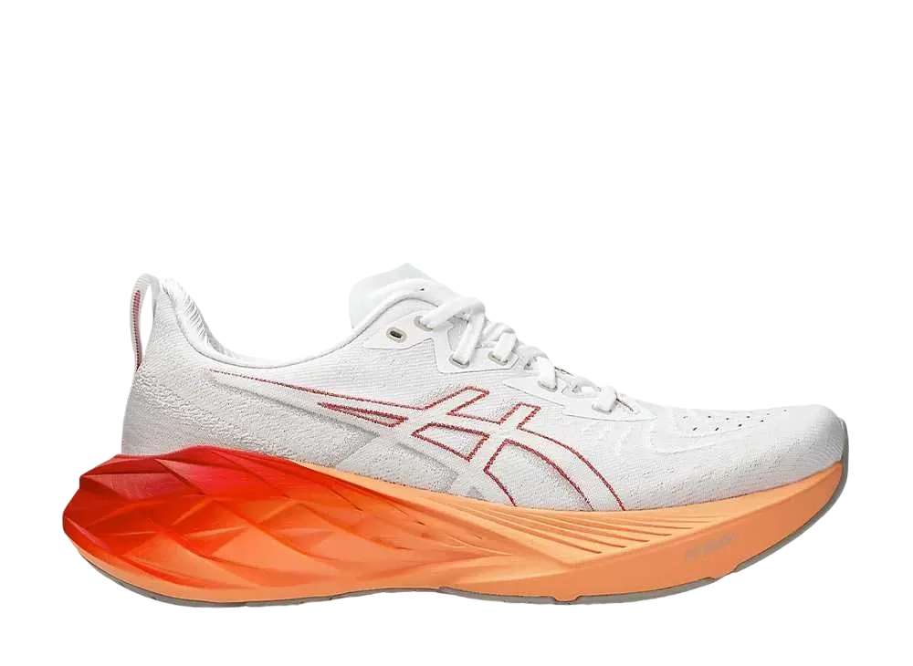 アシックス ノヴァブラスト4 "ホワイト/ムーンロック"