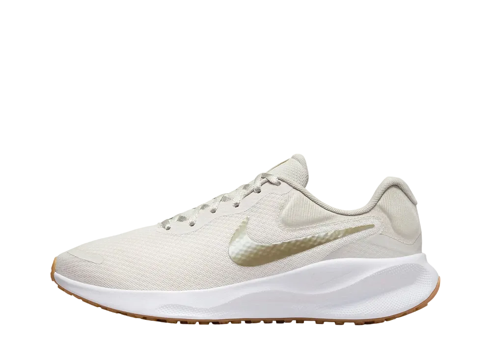 ナイキ ウィメンズ レボリューション7 "ファントム/ライトボーン/ホワイト/ニュートラルオリーブ"