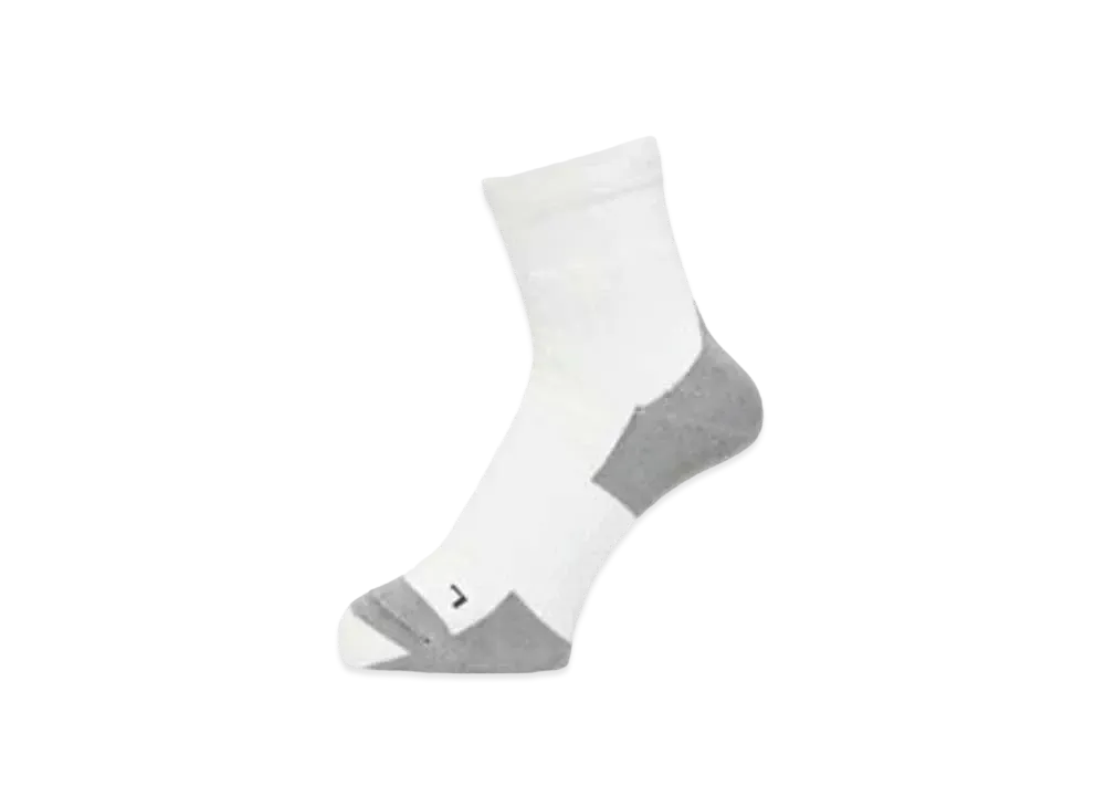 Goldwin Ventilating Light Quarter Socks (Unisex) "White"