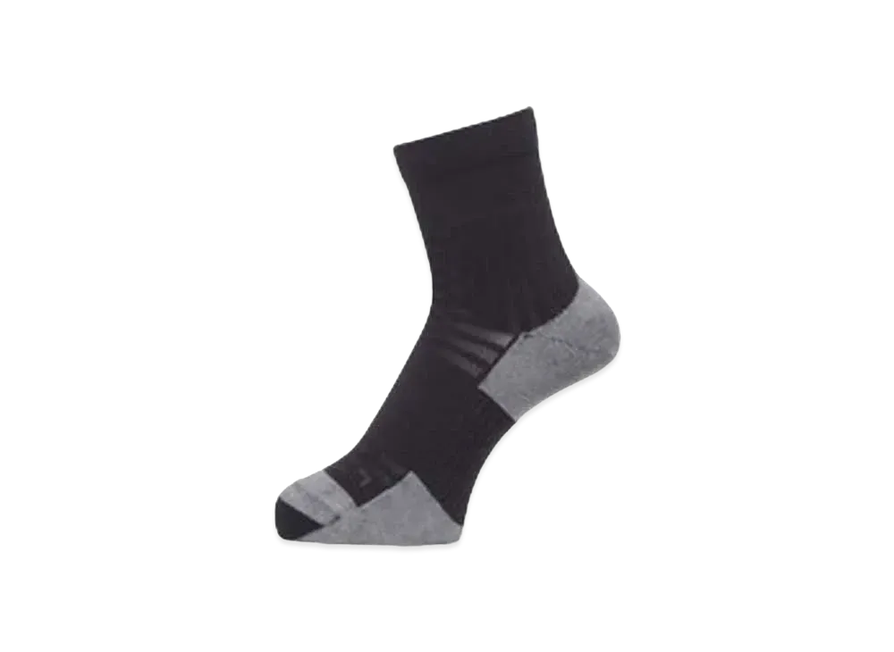 Goldwin Ventilating Light Quarter Socks (Unisex) "Black"