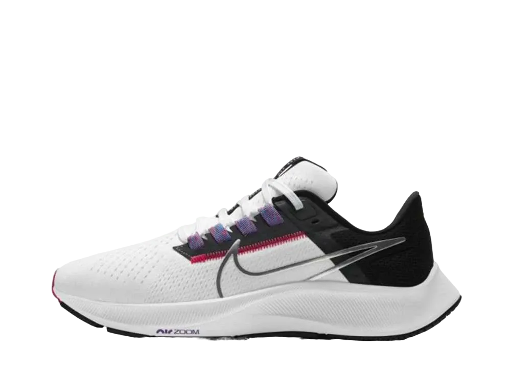 ナイキ ウィメンズ エアズームペガサス38 "ホワイト/ブラック/フラッシュクリムゾン"