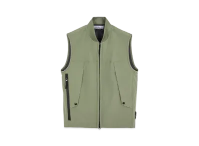 Stone Island G0121 Soft Shell-R_E.DYE Technology In Recycled Polyester With PRIMALOFT Insulation Technology "Musk Green"