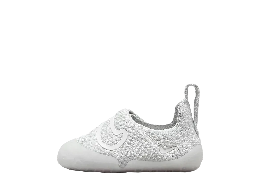 ナイキ TD スウッシュ1 "ライトシルバー/ファントム/ヴァストグレー/セイル" (キッズ)