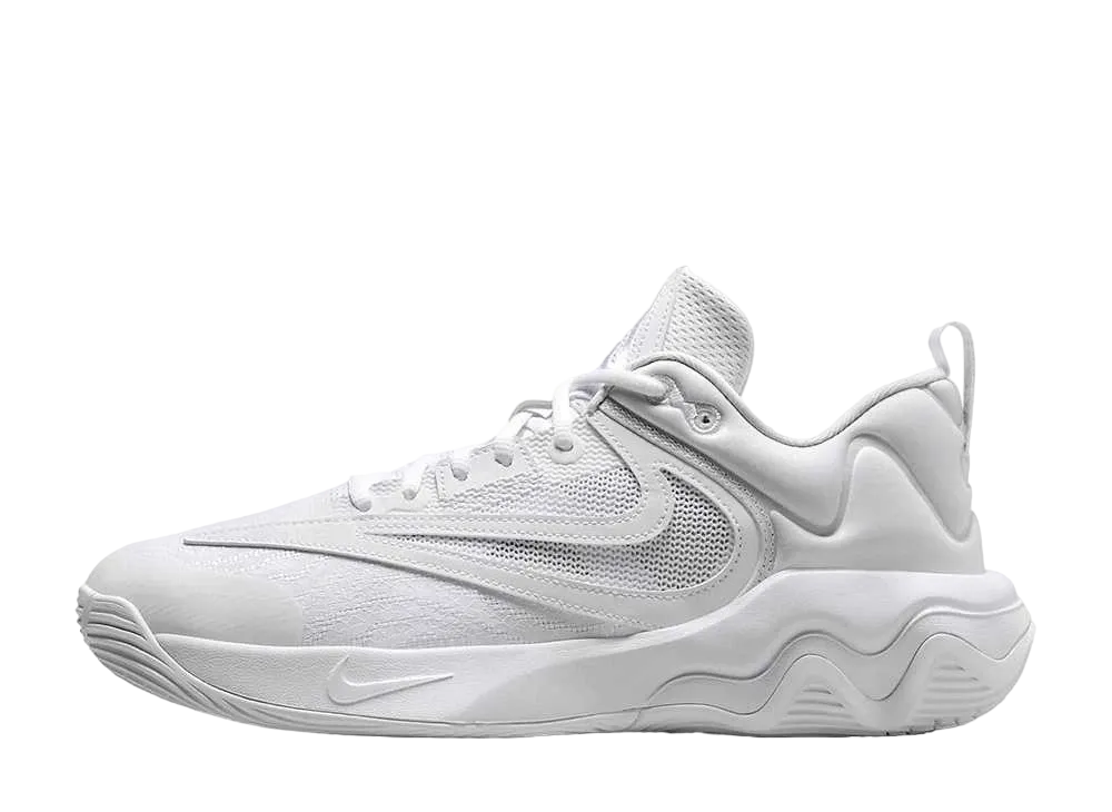 ナイキ ヤニス イモータリティ3 "ホワイト"