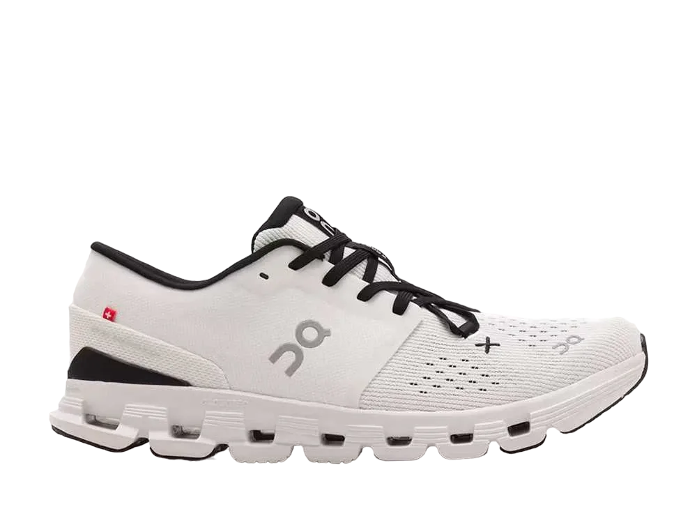 オン クラウドX4 "アイボリー/ブラック"