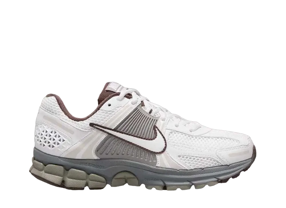 Nike Women's Zoom Vomero 5 "Light Smoke Grey"