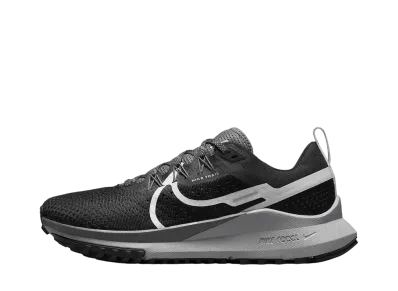 Nike Women's Pegasus Trail 4 "Black/Dark Grey"