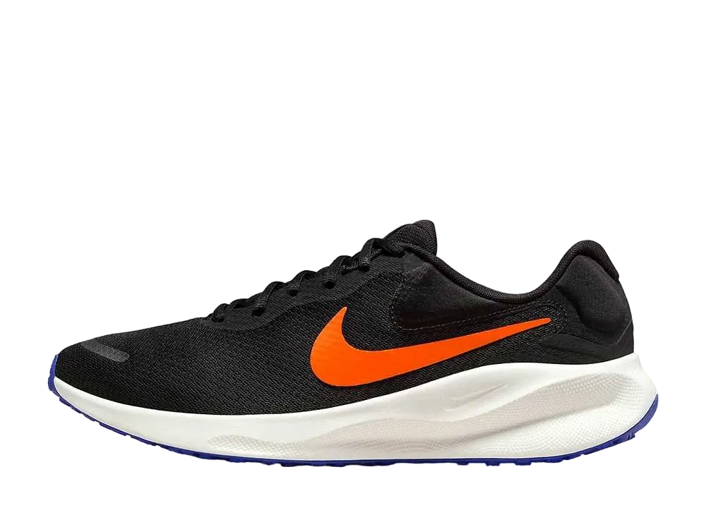 ナイキ レボリューション7 "ブラック/アストロノミーブルー/セイル/ハイパークリムゾン"