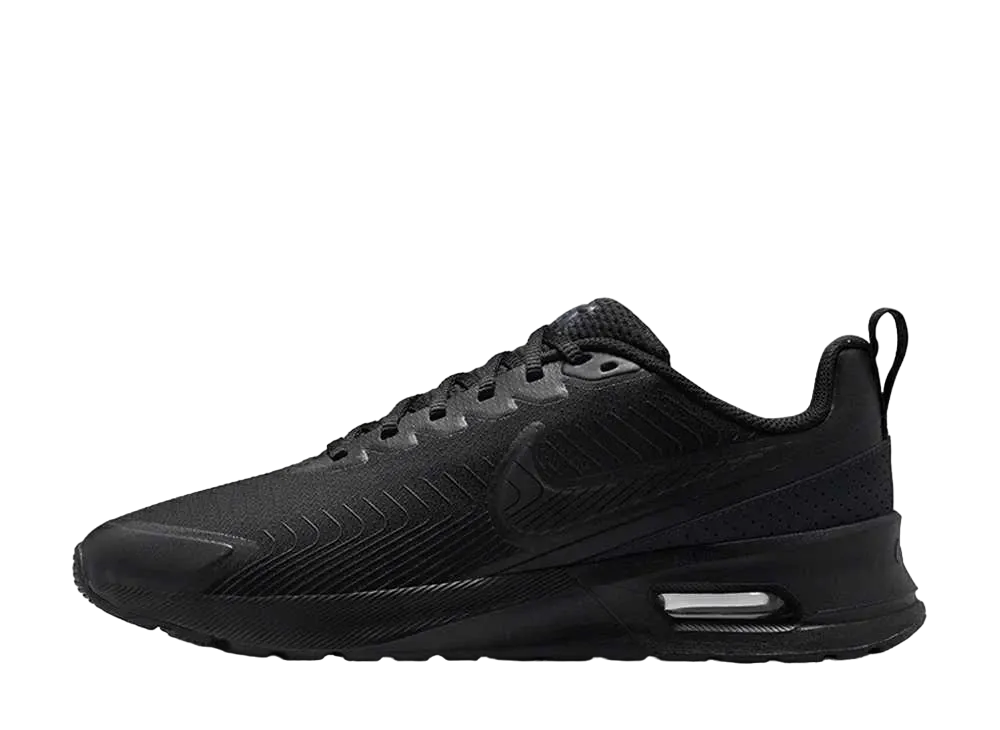 ナイキ エアマックス ニュアクシス "ブラック"