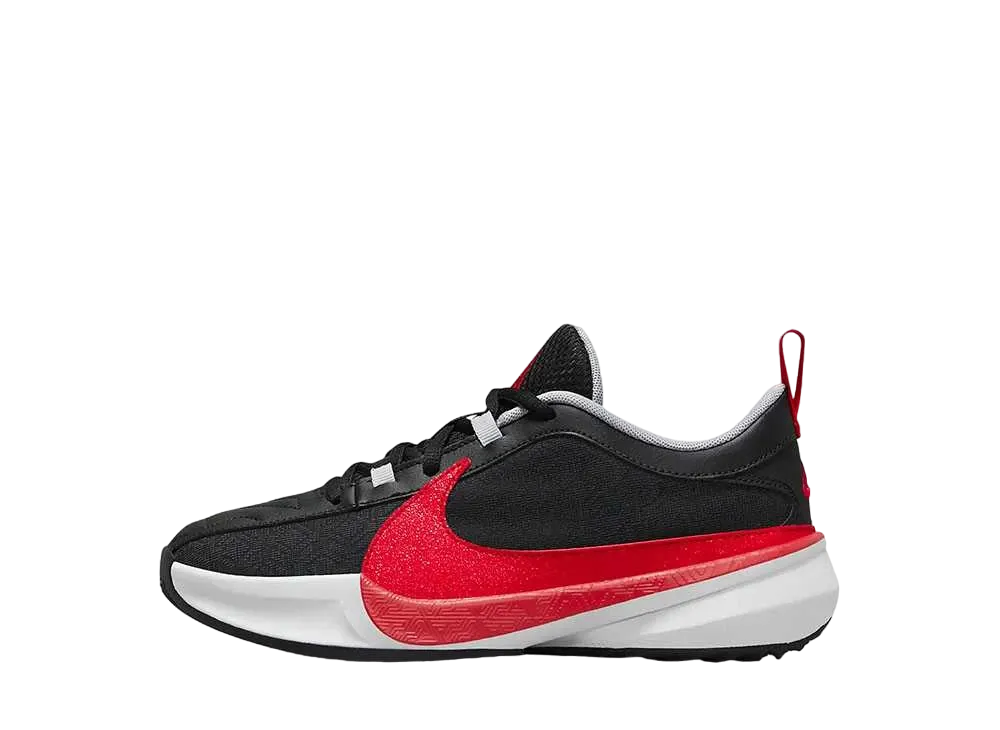 ナイキ GS ヤニスフリーク5 "ブラック/ピュアプラチナム/ウルフグレー/ユニバーシティレッド"