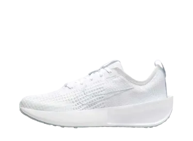 Nike Women's Interact Run "White/Wolf Gray/Pure Platinum"