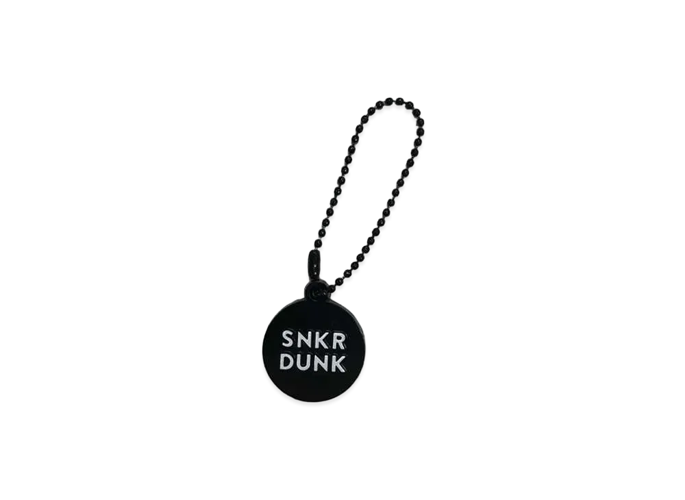 SNKRDUNK HARAJUKU FLAGSHIP STORE Exclusive Tag Key Holder "Black"