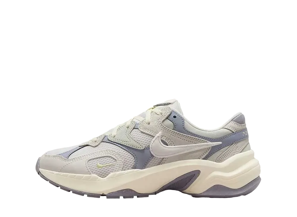 Nike Women's AL8 