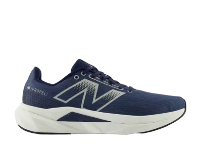 New Balance FuelCell Propel V5 "Navy"