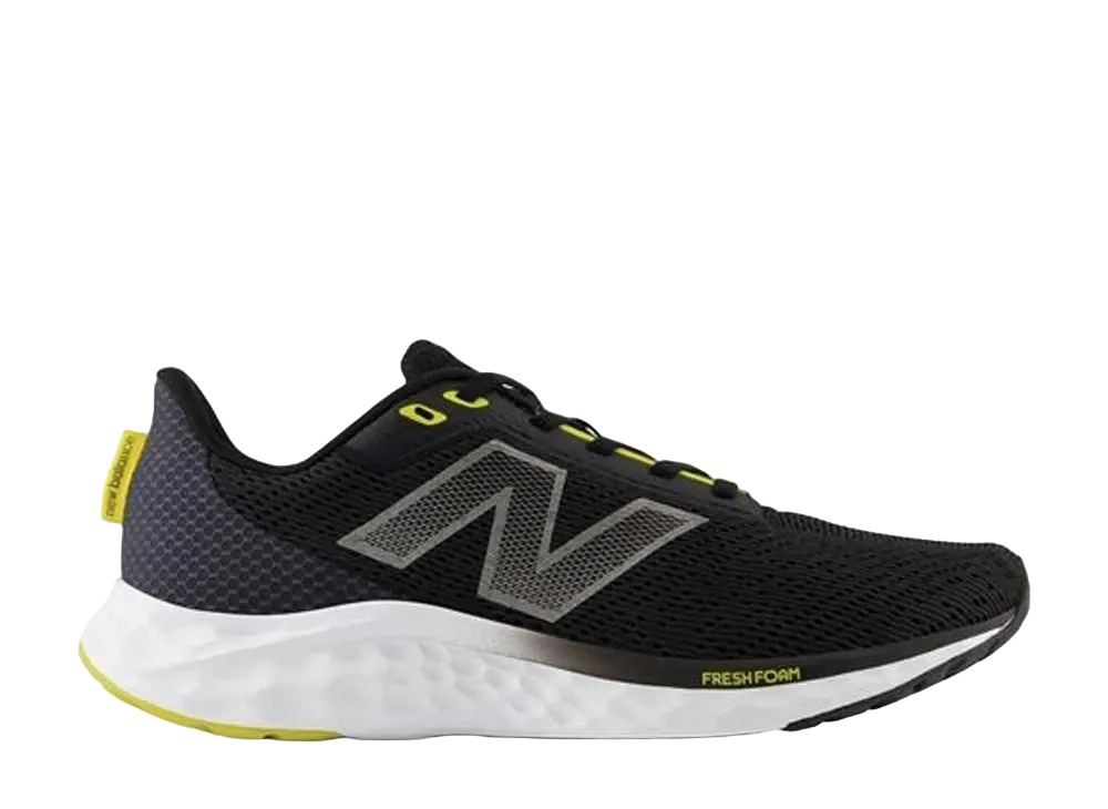ニューバランス フレッシュフォーム アリシV4 "ブラック/ホワイト"