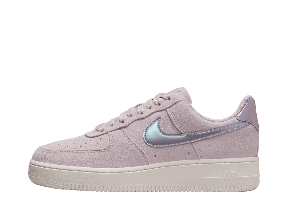 ナイキ ウィメンズ エアフォース1 '07 SE "プラチナムバイオレット/サミットホワイト/ライトバイオレットオール"