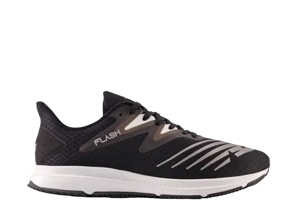 ニューバランス ダイナソフト フラッシュV6 "ブラック/ホワイト"
