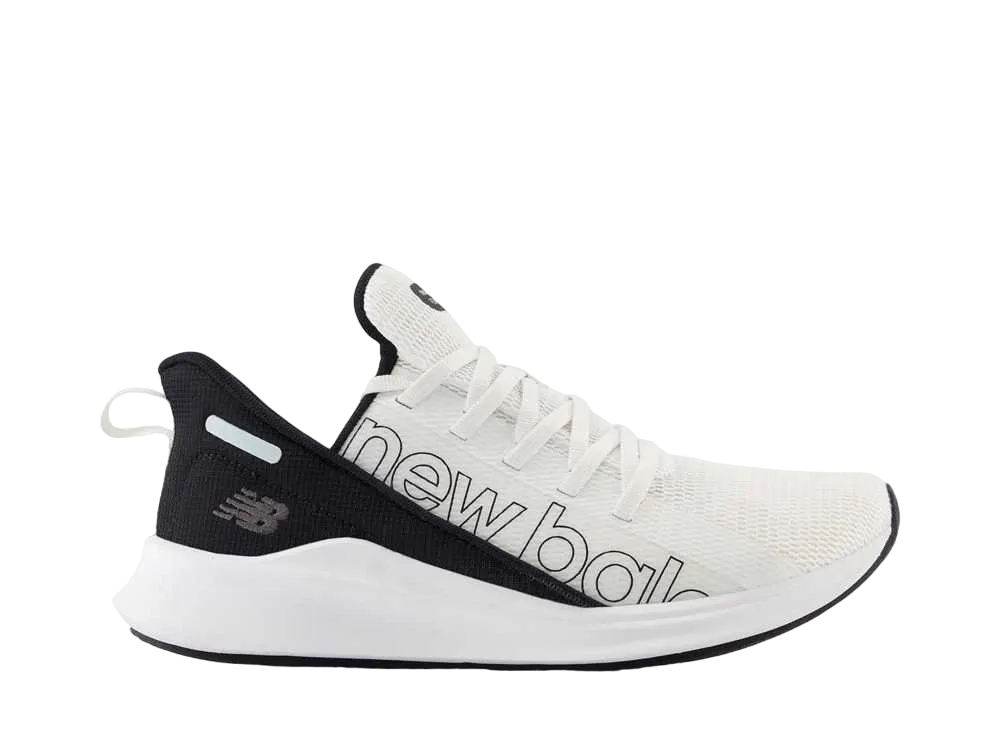 ニューバランス ウィメンズ フレッシュフォーム パウハーランV2 "ホワイト/ブラック"