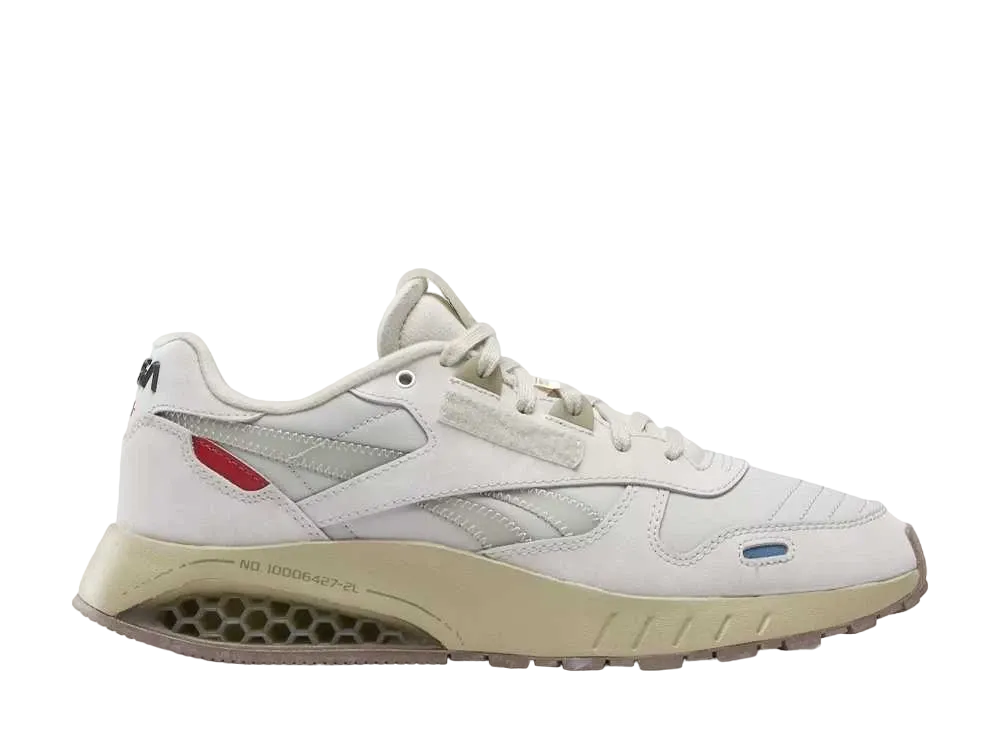 ナサ × リーボック クラシックレザー ヘキサライト "グレーアッシュ/タン"