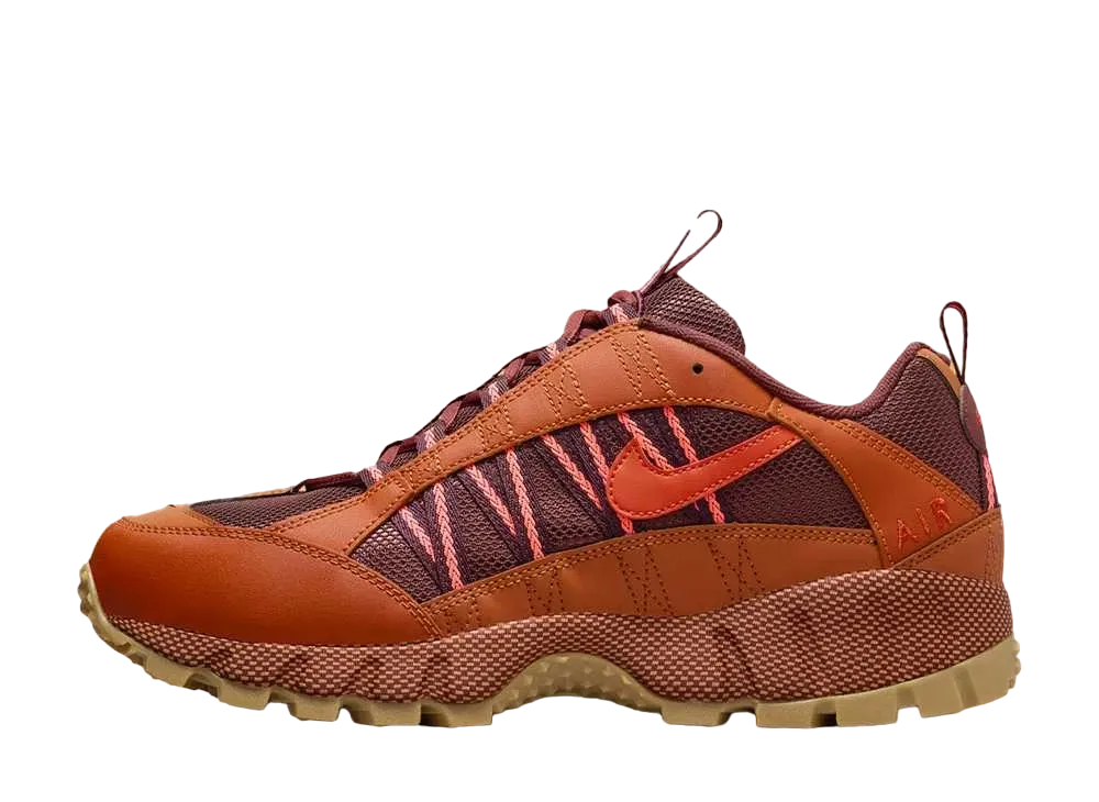 ナイキ エアフマラ "コズミッククレイ"